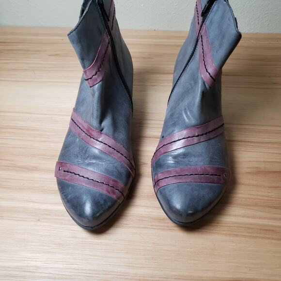 Fidji Women's 37 Pleated Multicolor Ankle Boot Purple Maroon Stripe Comfort Zip - Picture 3 of 9